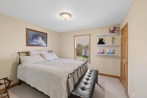 5579 Port Royal Road Isle MN 56342