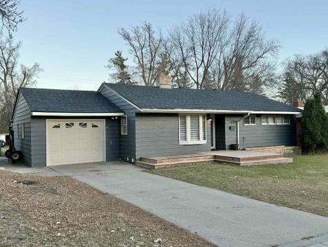 1129 Minnesota Avenue Detroit Lakes MN 56501