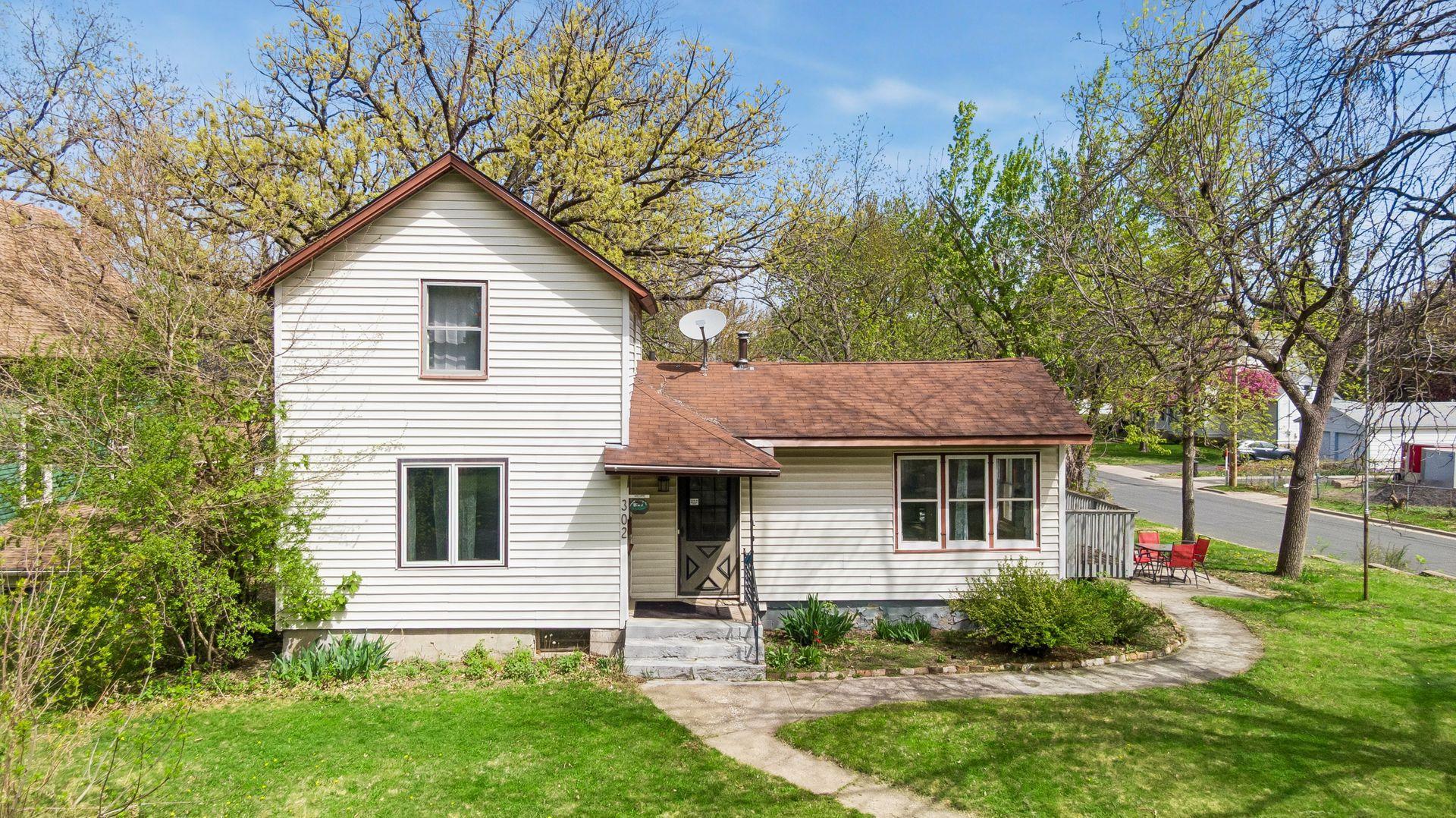 302 9th Street W Hastings MN 55033
