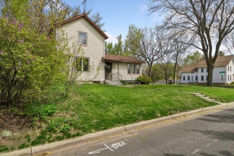 302 9th Street W Hastings MN 55033