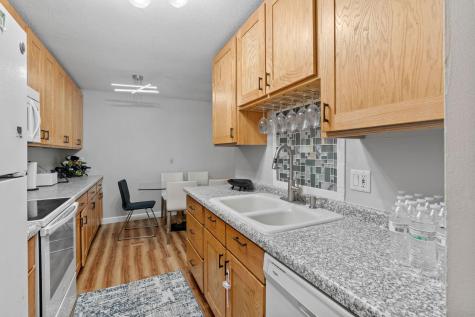 2009 E 122nd Street Burnsville MN 55337