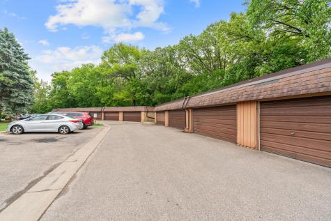 2009 E 122nd Street Burnsville MN 55337