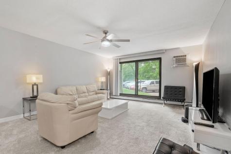 2009 E 122nd Street Burnsville MN 55337