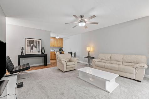 2009 E 122nd Street Burnsville MN 55337