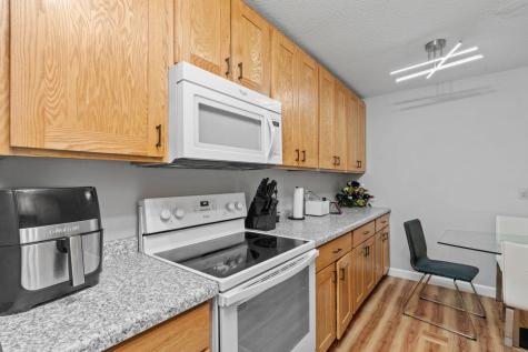 2009 E 122nd Street Burnsville MN 55337