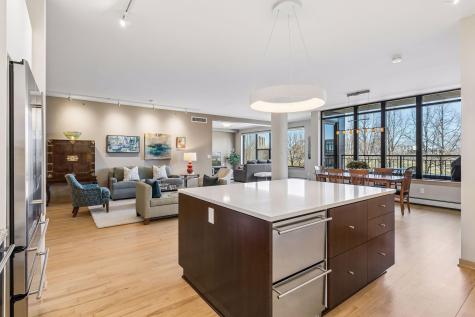 215 10th Avenue S Minneapolis MN 55415
