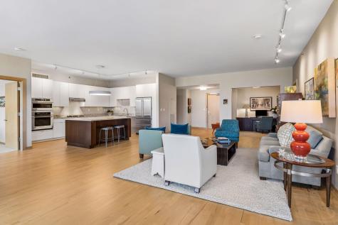 215 10th Avenue S Minneapolis MN 55415