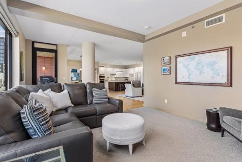 215 10th Avenue S Minneapolis MN 55415