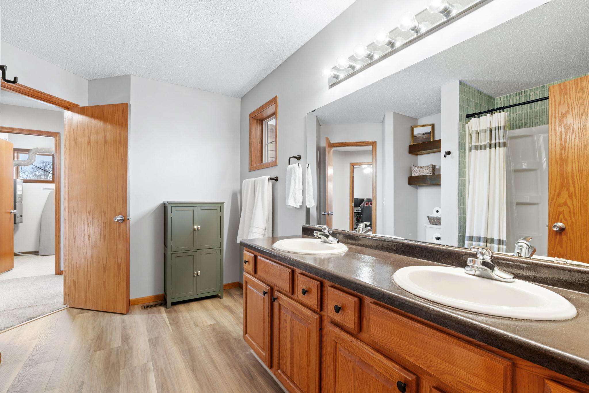 10377 64th Street NE Albertville MN 55301