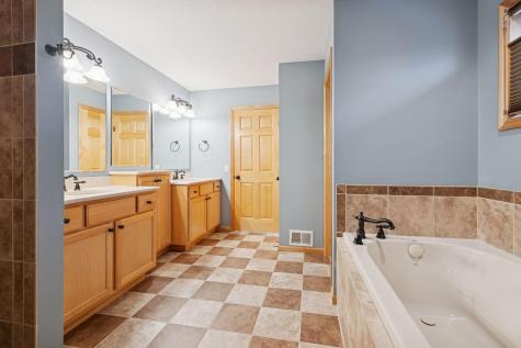 1336 Palisade Path Woodbury MN 55129