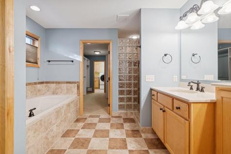 1336 Palisade Path Woodbury MN 55129
