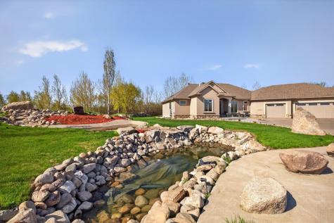 7620 Adelman Drive Horace ND 58047