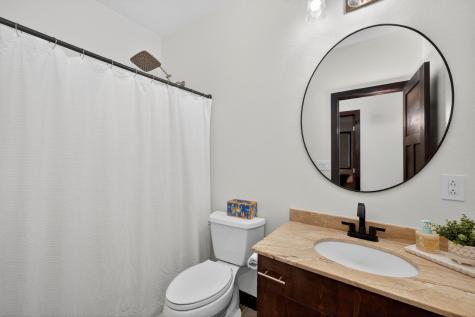 7620 Adelman Drive Horace ND 58047
