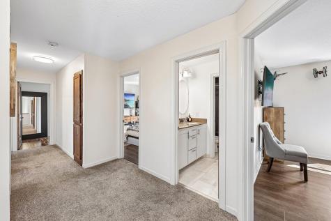 643 Parkside Court Eagan MN 55123