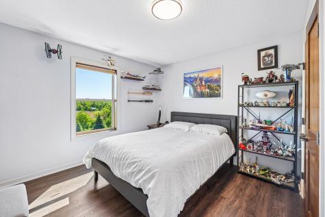 643 Parkside Court Eagan MN 55123