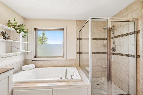 643 Parkside Court Eagan MN 55123
