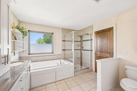 643 Parkside Court Eagan MN 55123