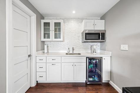 643 Parkside Court Eagan MN 55123