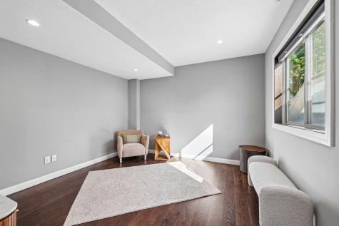 643 Parkside Court Eagan MN 55123