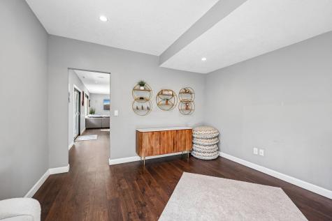 643 Parkside Court Eagan MN 55123