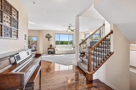 643 Parkside Court Eagan MN 55123