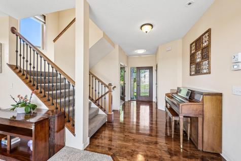 643 Parkside Court Eagan MN 55123
