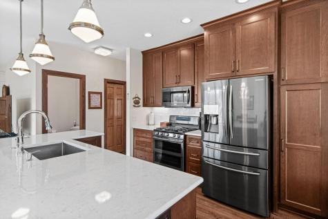 4134 Oakbrooke Trail Eagan MN 55122
