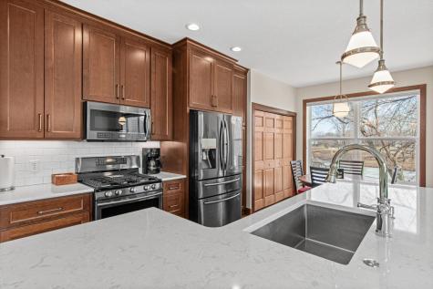 4134 Oakbrooke Trail Eagan MN 55122