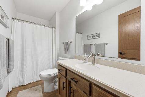 1619 38th Avenue S Fargo ND 58104