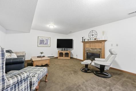 1619 38th Avenue S Fargo ND 58104