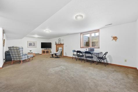 1619 38th Avenue S Fargo ND 58104