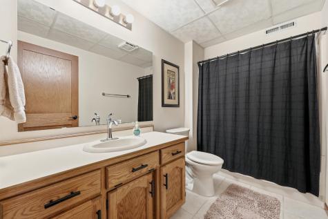 1619 38th Avenue S Fargo ND 58104