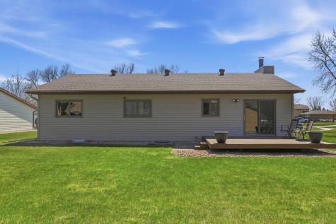 1619 38th Avenue S Fargo ND 58104