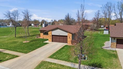 1619 38th Avenue S Fargo ND 58104