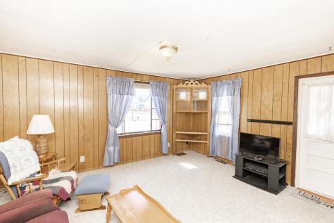 255 4th Avenue NE Valley City ND 58072