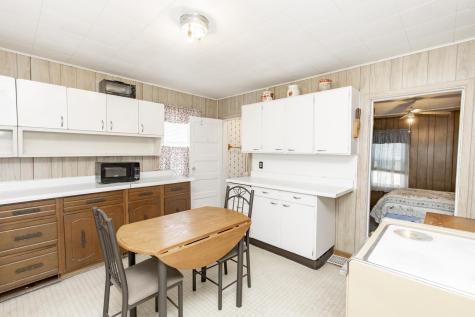 255 4th Avenue NE Valley City ND 58072