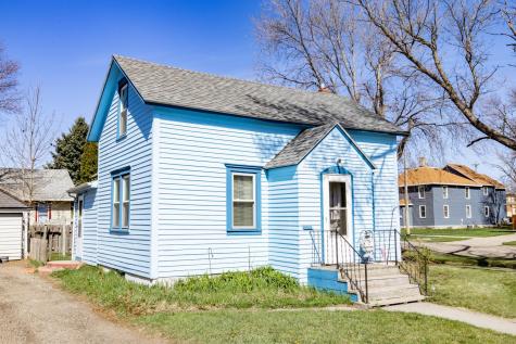255 4th Avenue NE Valley City ND 58072