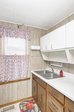 255 4th Avenue NE Valley City ND 58072