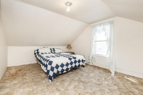 255 4th Avenue NE Valley City ND 58072