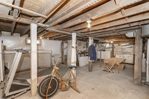 255 4th Avenue NE Valley City ND 58072