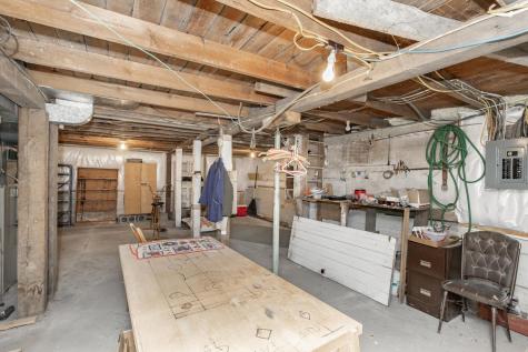 255 4th Avenue NE Valley City ND 58072