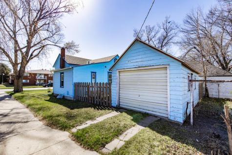 255 4th Avenue NE Valley City ND 58072