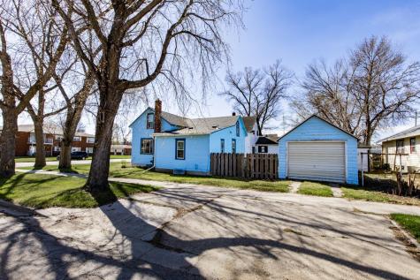 255 4th Avenue NE Valley City ND 58072
