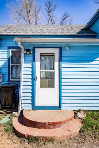 255 4th Avenue NE Valley City ND 58072
