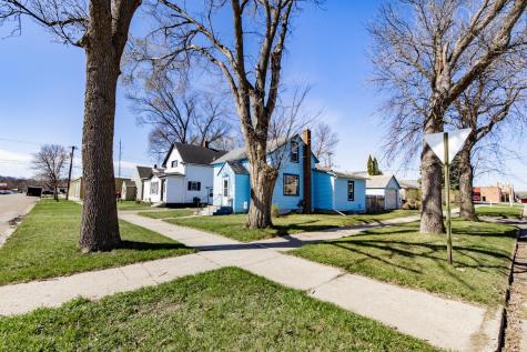 255 4th Avenue NE Valley City ND 58072