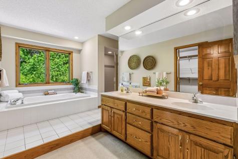 13846 Guild Avenue Apple Valley MN 55124
