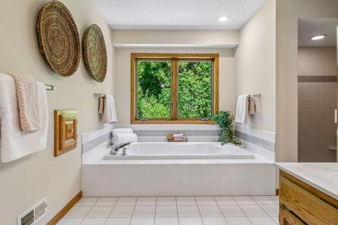 13846 Guild Avenue Apple Valley MN 55124