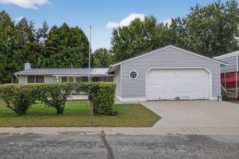 199 Hillwood Drive Lake City MN 55041