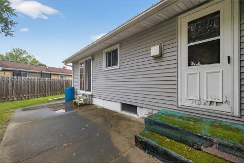 199 Hillwood Drive Lake City MN 55041