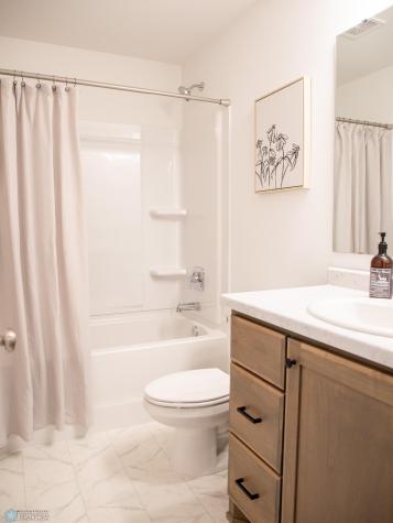 1464 69th Avenue S Fargo ND 58104